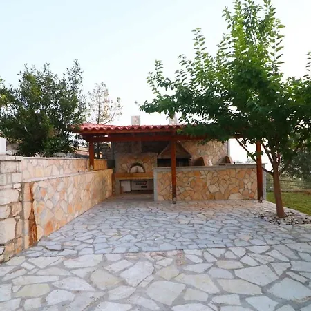 Blue Sky Aparthotel Himare